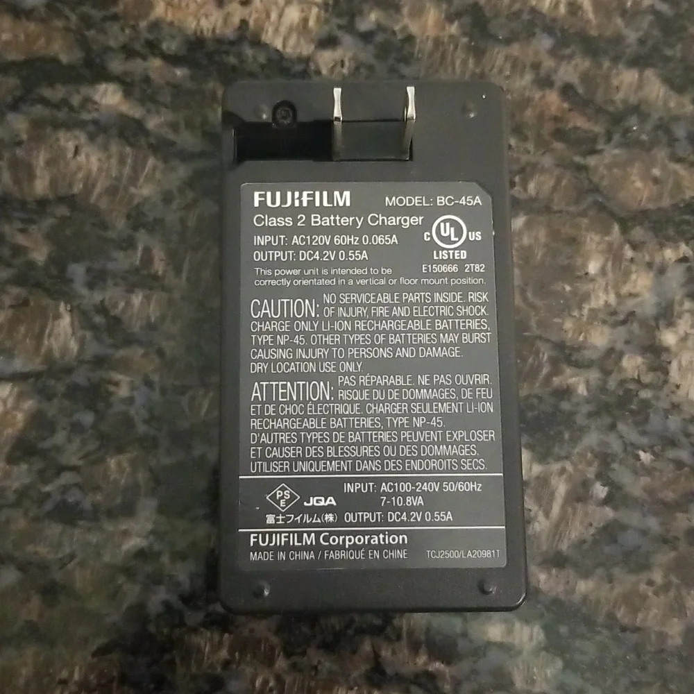 Fujifilm FinePix J10 Digital Camera - Picture 9 of 15